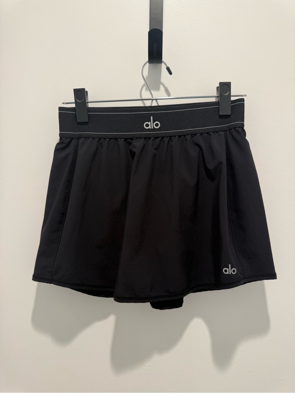 ALO Yoga Women's Black Active Skort